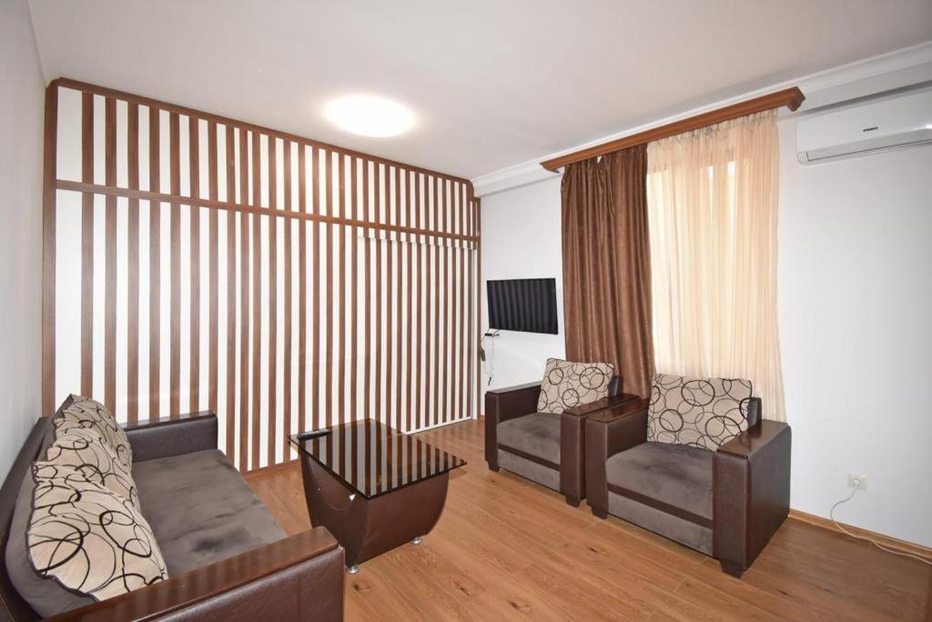 74/3New Building In The Center Of The Capital Apartman Jereván Kültér fotó